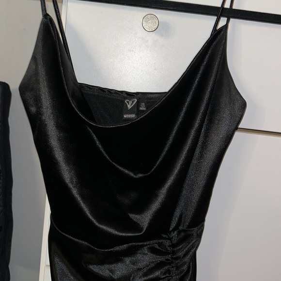 Black cowl- neck Windsor dress. Middie length + slit - Picture 2 of 5